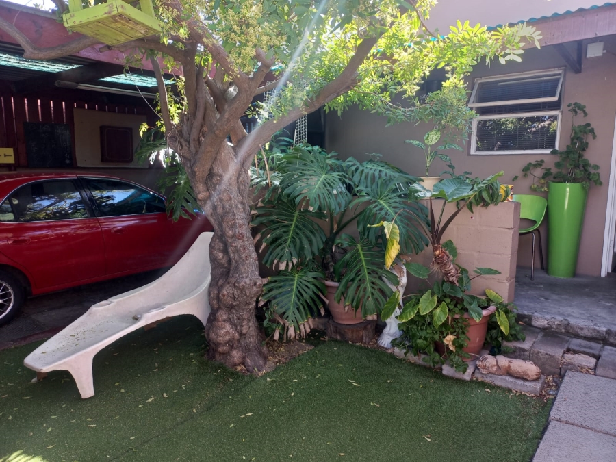 4 Bedroom Property for Sale in Portlands Western Cape